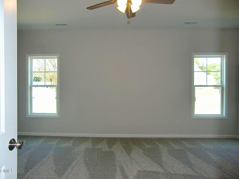 mstr bedroom (3) mstr bedroom (3)