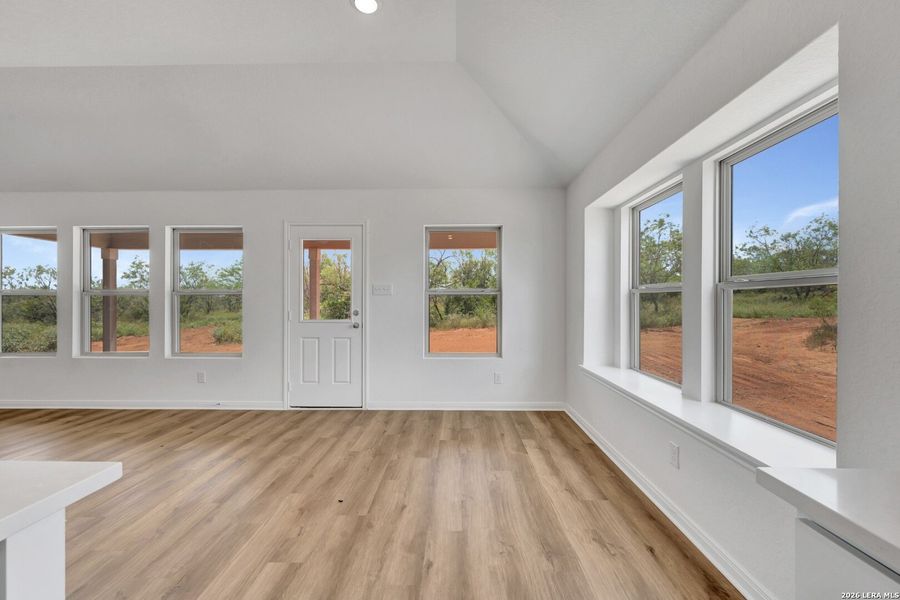 Spacious, unfurnished interior of a new home in Chaparral Ranch, Floresville (Image 31).