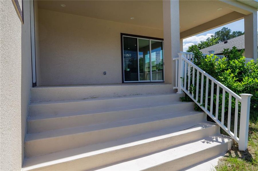 Exterior details and patio area of a home in , Palm Coast (Image 4).