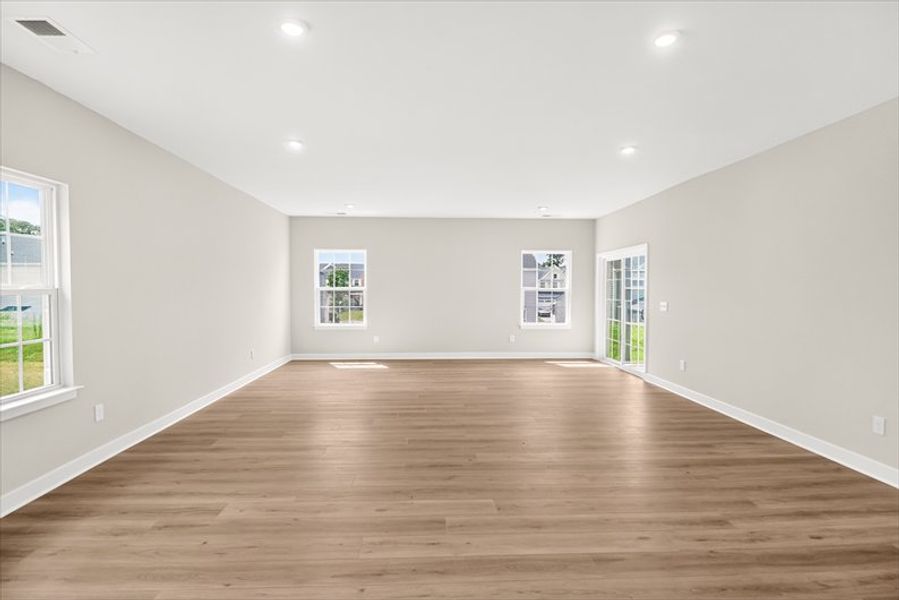 Spacious, unfurnished interior of a new home in Berkeley, Spartanburg (Image 22).