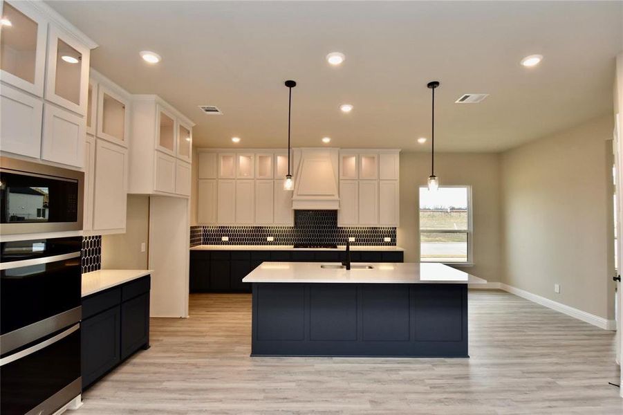 Furnished interior view inside a new home in , Prosper (Image 10).