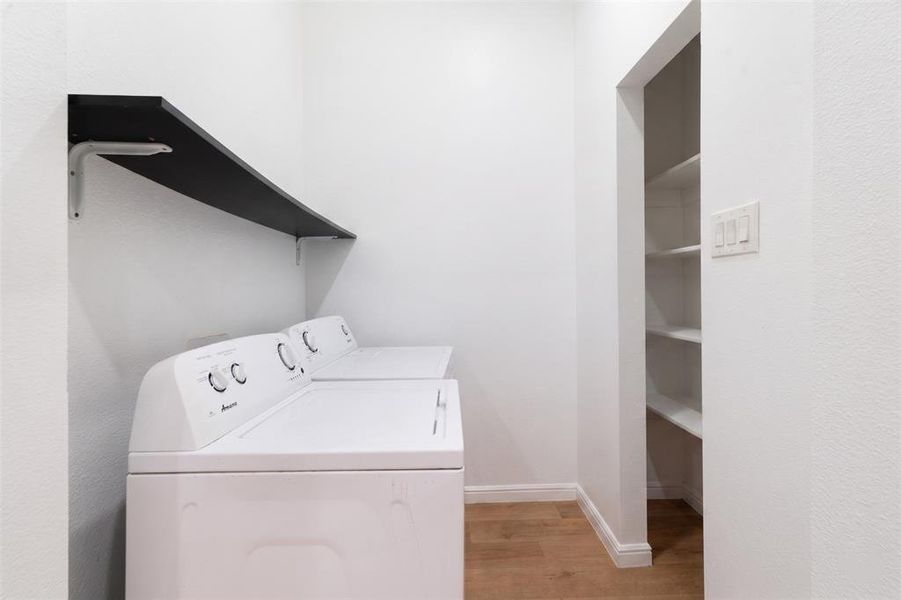 Close-up of interior finishes inside a home in , Deport (Image 11).