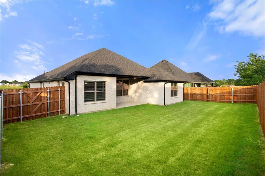 Exterior details and patio area of a home in , Italy (Image 4).