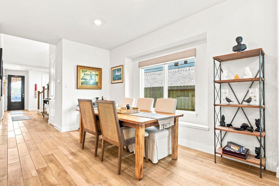 Furnished interior view inside a new home in Sienna 40', Missouri City (Image 16).