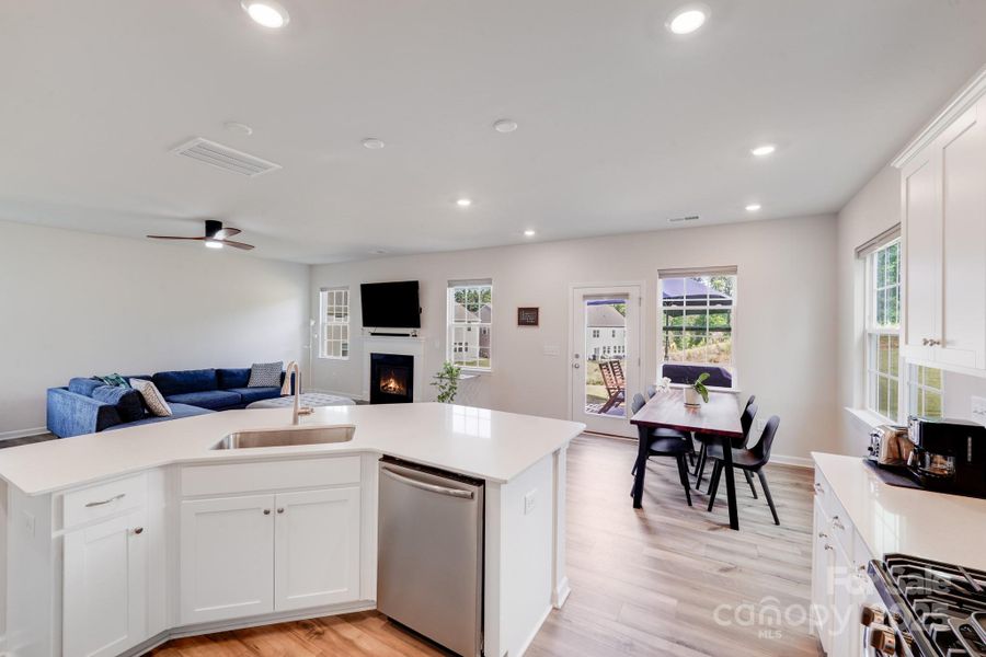 Furnished interior view inside a new home in Elizabeth: Walk, Fort Mill (Image 31). Furnished interior view inside a new home in Elizabeth: Walk, Fort Mill (Image 31).