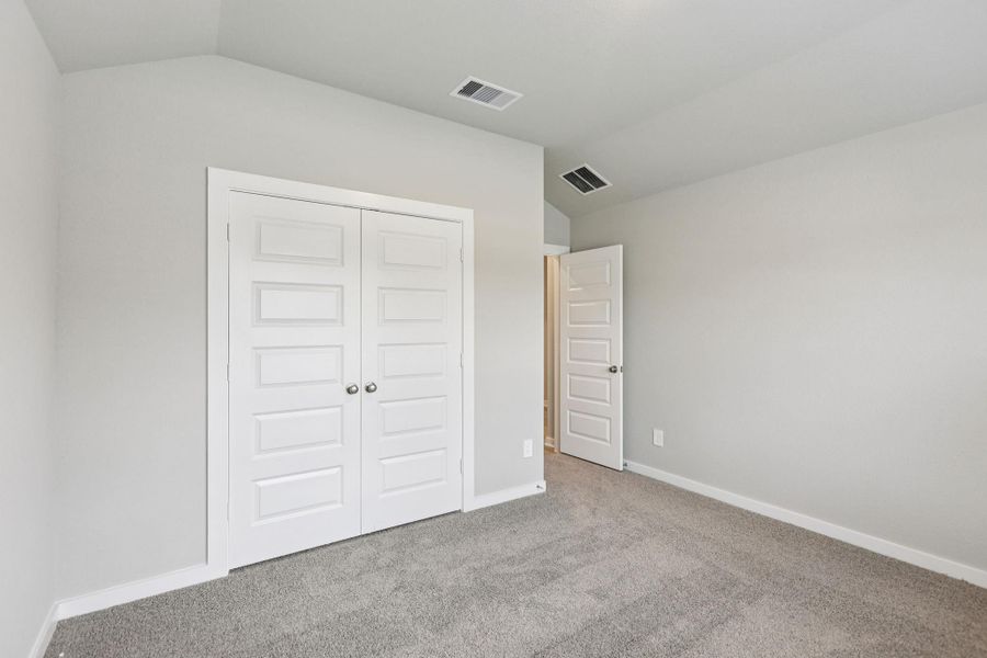 Spacious, unfurnished interior of a new home in Massey Oaks - Premier Series, Pearland (Image 16). Spacious, unfurnished interior of a new home in Massey Oaks - Premier Series, Pearland (Image 16).