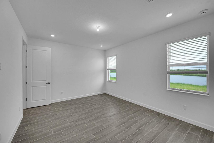Spacious, unfurnished interior of a new home in Seagrove: The Indies, Fort Pierce (Image 22). Spacious, unfurnished interior of a new home in Seagrove: The Indies, Fort Pierce (Image 22).