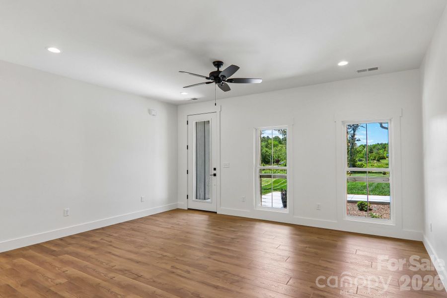 Spacious, unfurnished interior of a new home in , Hendersonville (Image 39).