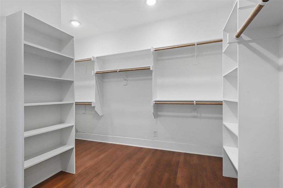 Furnished interior view inside a new home in , Cleburne (Image 9).