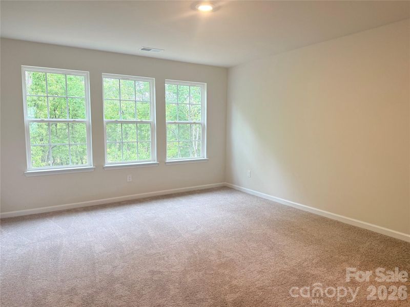 Spacious, unfurnished interior of a new home in Village of Waxhaw, Waxhaw (Image 27).