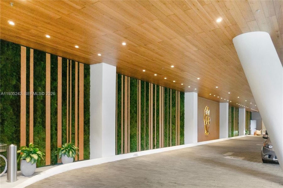 Community amenities in , Miami (Image 47).