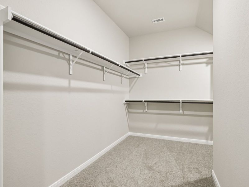 Spacious, unfurnished interior of a new home in Arcadia Ridge - Premier Series, San Antonio (Image 19).