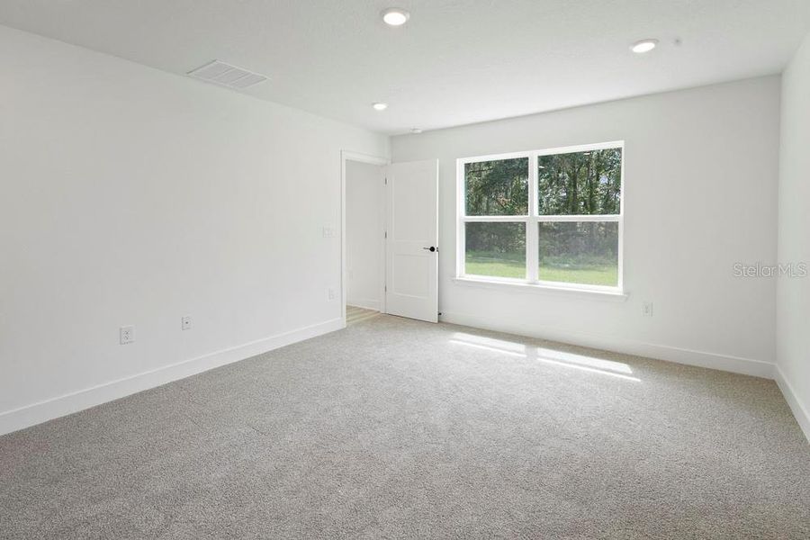 Spacious, unfurnished interior of a new home in The Preserve at Laurel Lake, Lake City (Image 20).