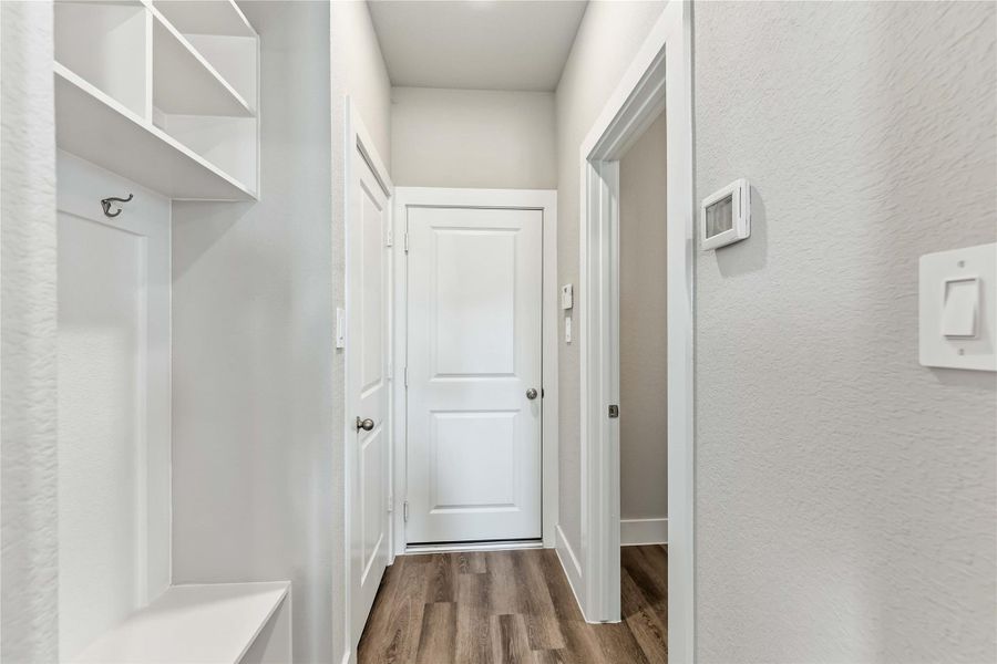 Spacious, unfurnished interior of a new home in Laurel Landing, Alvin (Image 22).