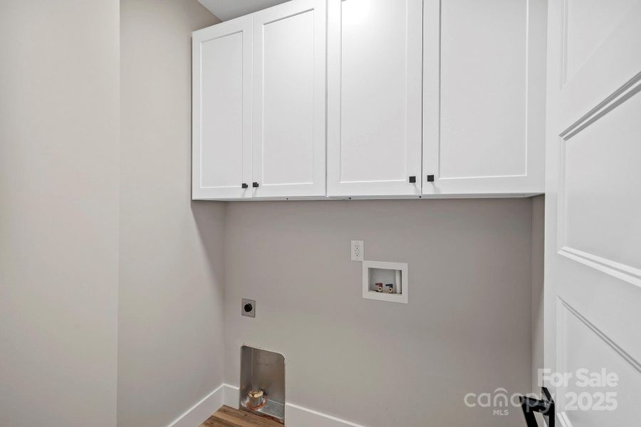 Image 38 of a home in .