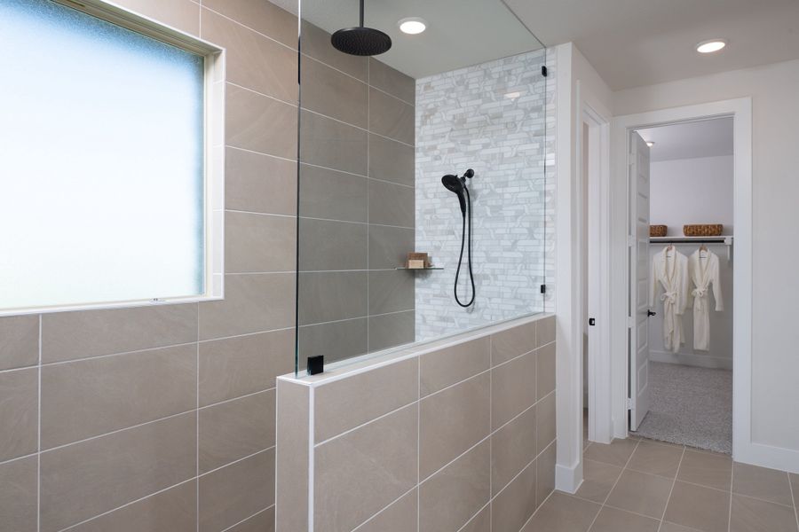 Representative interior finishes for a home built from the Owen by Tri Pointe Homes in Somerset Park, Rockwall (Image 17).