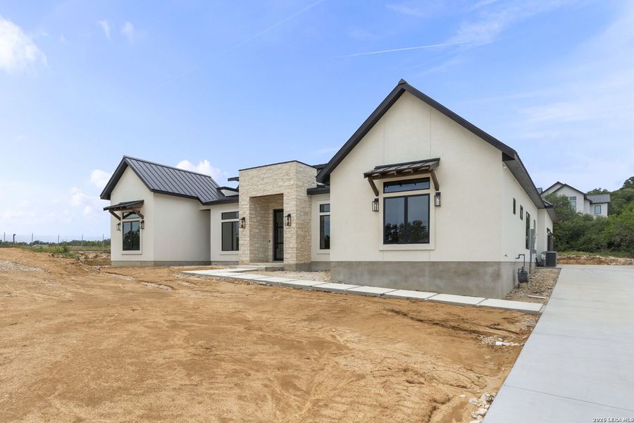Image 73 of a home in .