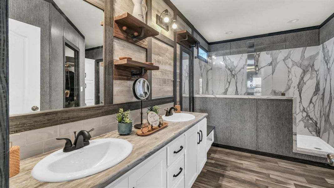 Furnished interior view inside a new home in , Comanche (Image 12).