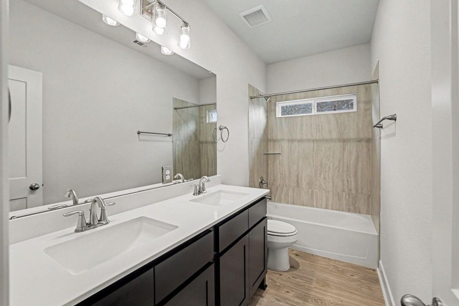 Furnished interior view inside a new home in Encino Estates, Dayton (Image 12).