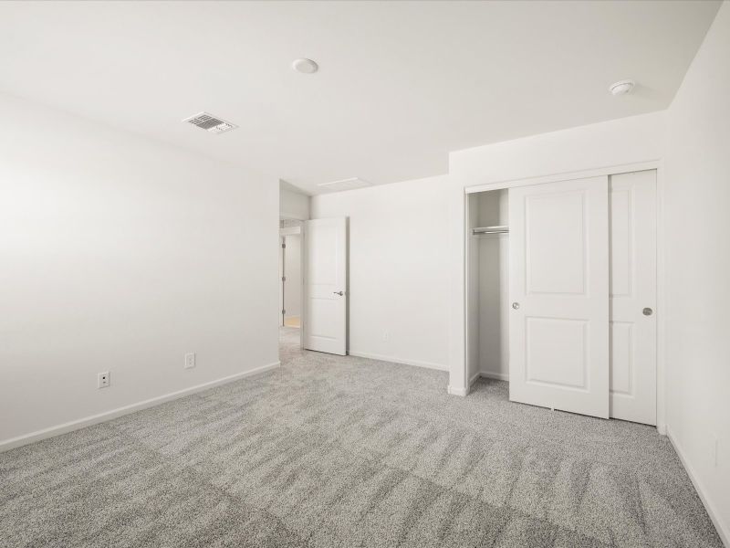 Spacious, unfurnished interior of a new home in Alamar at Rocking K, Tucson (Image 16).