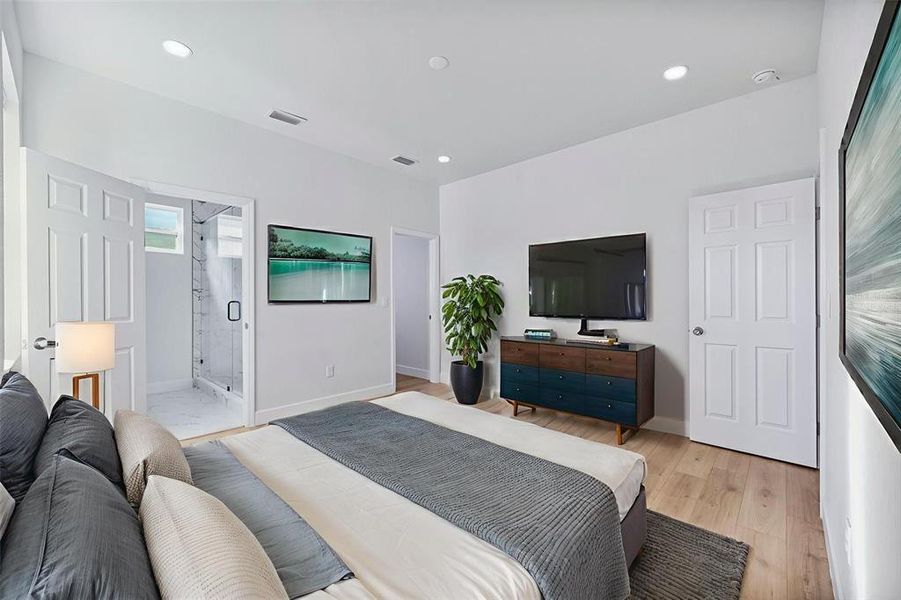 Furnished interior view inside a new home in , Tampa (Image 7).