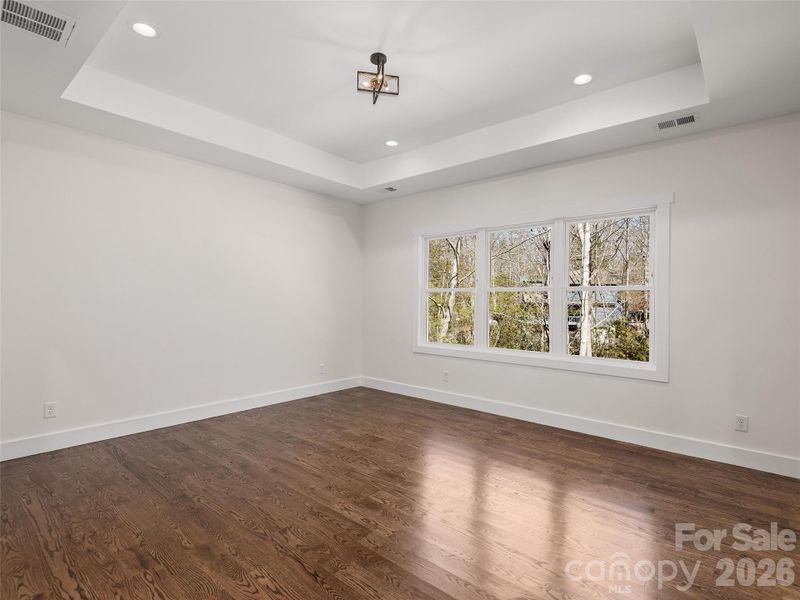 Spacious, unfurnished interior of a new home in , Hendersonville (Image 19).