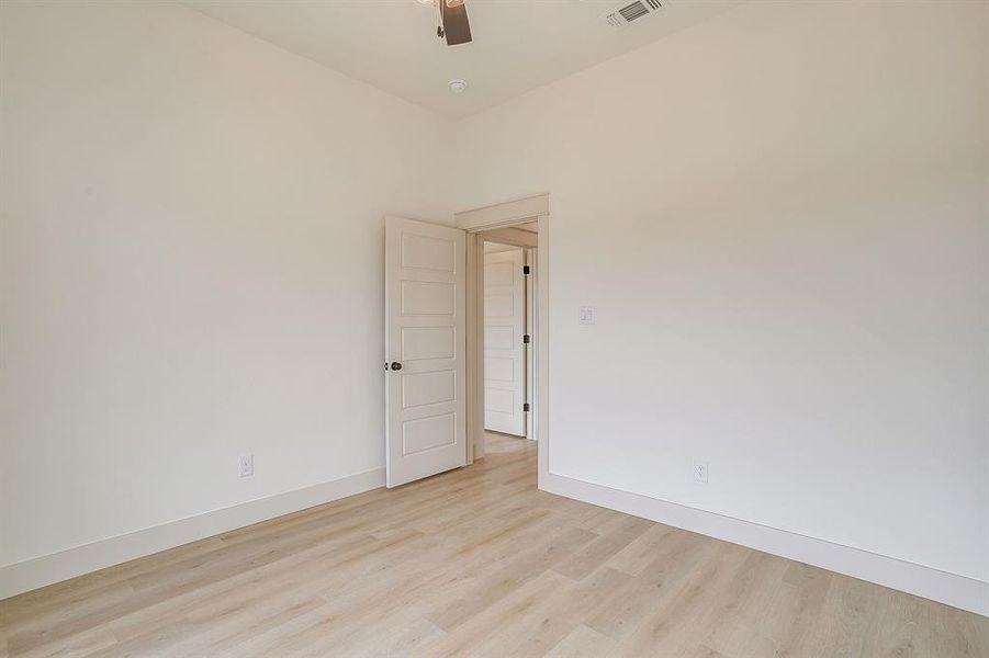 Spacious, unfurnished interior of a new home in , Millsap (Image 29).