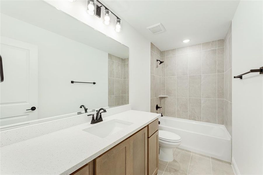 Furnished interior view inside a new home in Mosaic, Celina (Image 19).