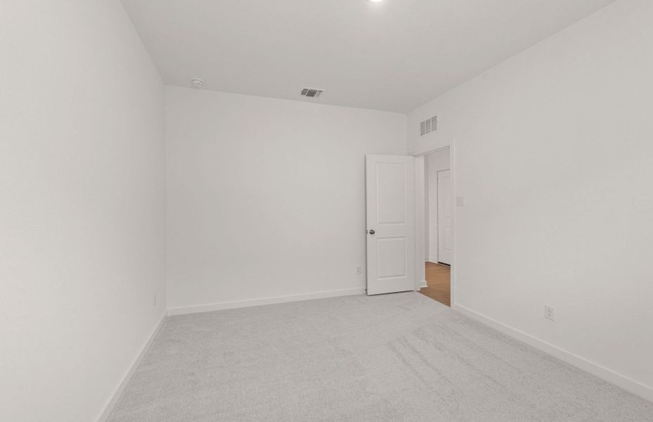 Spacious, unfurnished interior of a new home in Skyview, Belton (Image 25).