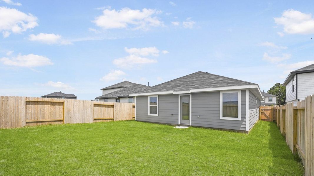 Exterior details and patio area of a home in Sunset Valley, Hockley (Image 4).