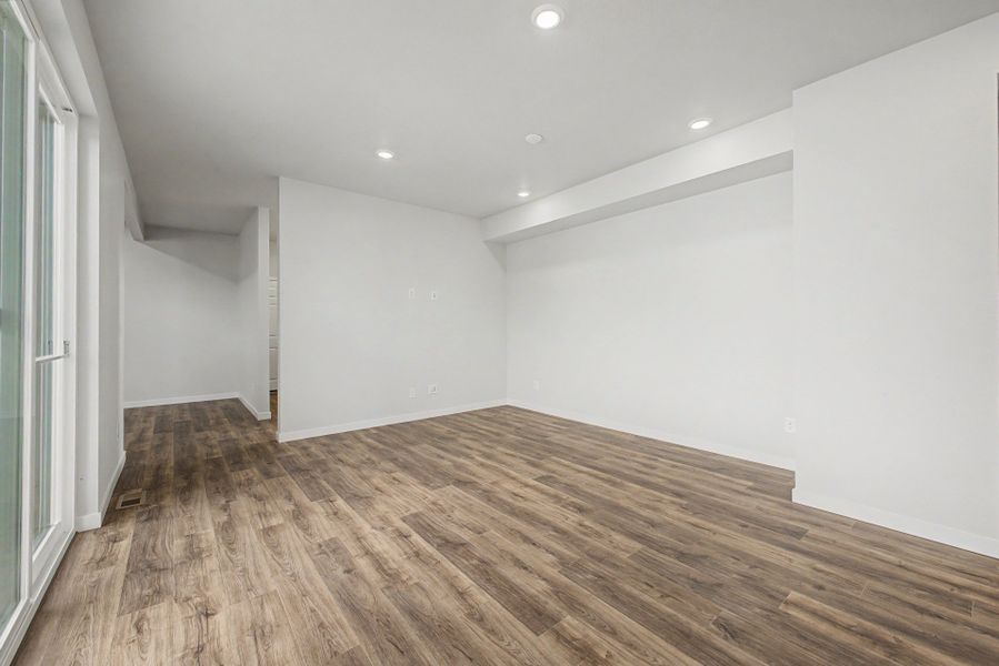 Spacious, unfurnished interior of a new home in Painted Prairie, Aurora (Image 18).
