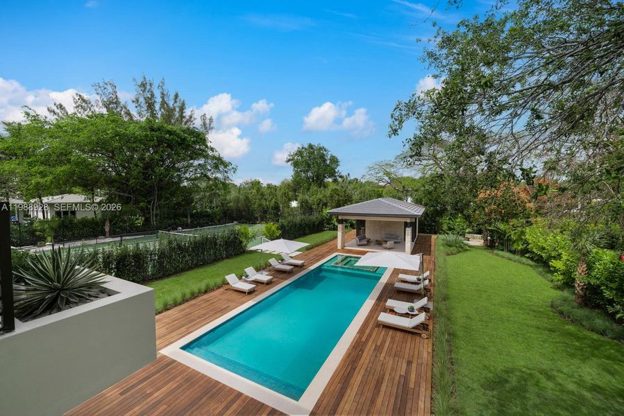 Community amenities in , Miami (Image 76).