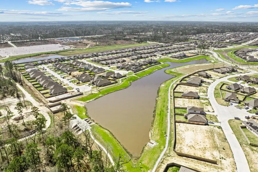 Image 20 of a home in Pinewood at Grand Texas.