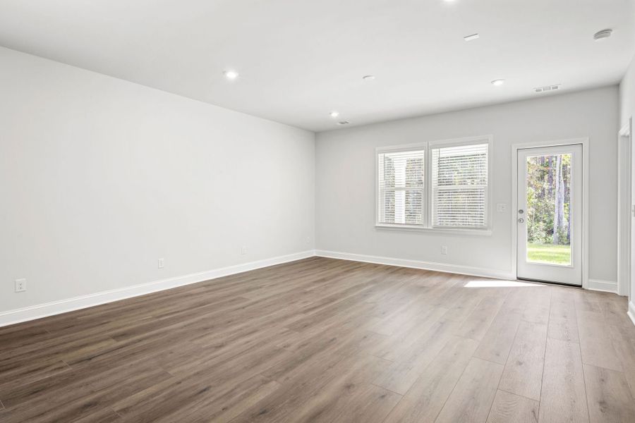 Spacious, unfurnished interior of a new home in Waterways, Richmond Hill (Image 19). Spacious, unfurnished interior of a new home in Waterways, Richmond Hill (Image 19).