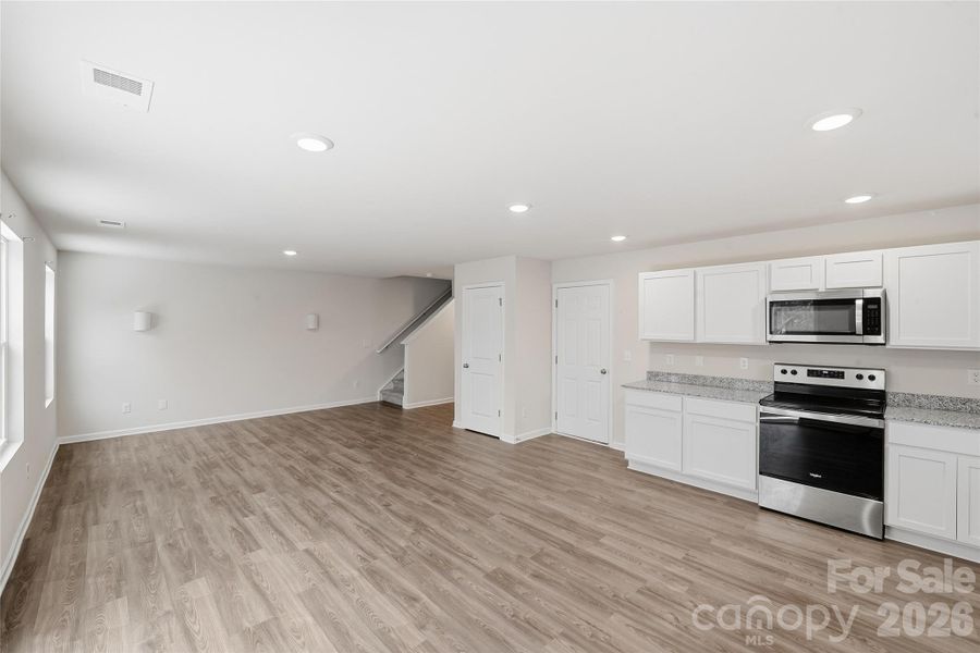 Spacious, unfurnished interior of a new home in , Shelby (Image 15).