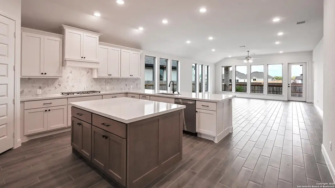 Furnished interior view inside a new home in Legacy At Lake Dunlap 50', New Braunfels (Image 8). Furnished interior view inside a new home in Legacy At Lake Dunlap 50', New Braunfels (Image 8).