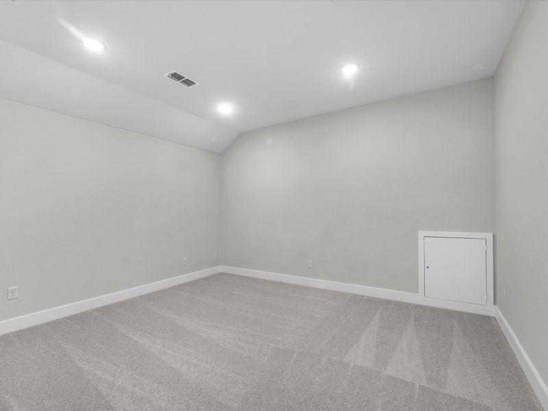 Spacious, unfurnished interior of a new home in Dunham Pointe, Cypress (Image 21). Spacious, unfurnished interior of a new home in Dunham Pointe, Cypress (Image 21).