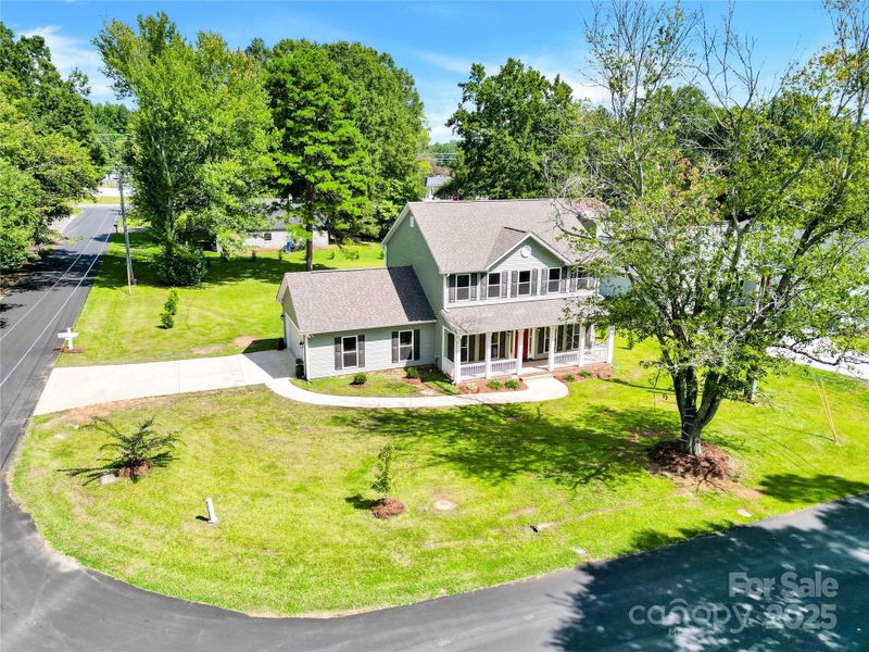 2-car side load garage making it easy to enter with one or two cars.