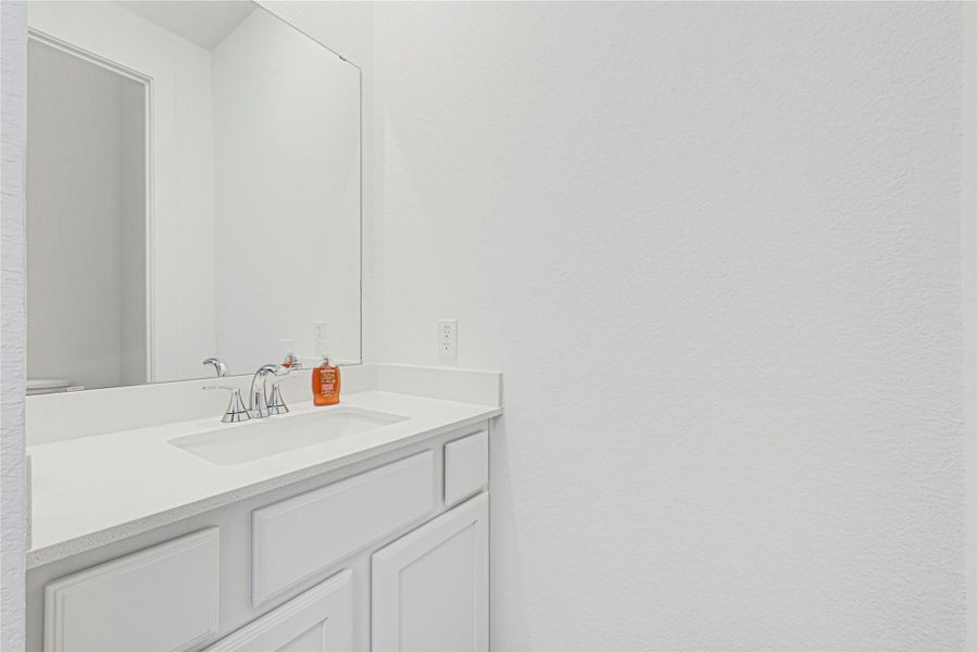 Close-up of interior finishes inside a home in Riceland, Mont Belvieu (Image 19).