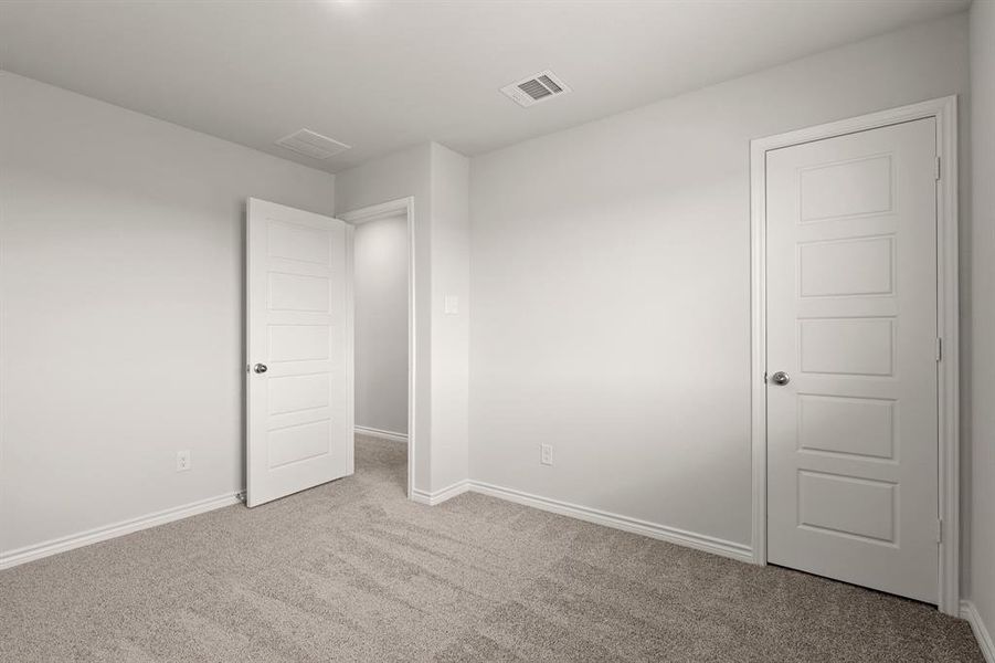 Spacious, unfurnished interior of a new home in Rocky Creek Crossing, Fort Worth (Image 20). Spacious, unfurnished interior of a new home in Rocky Creek Crossing, Fort Worth (Image 20).