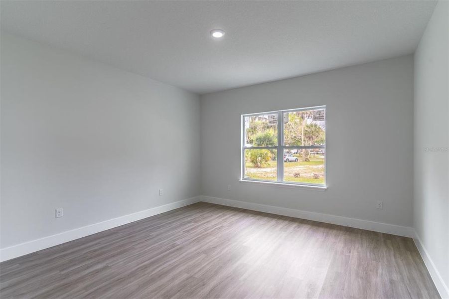 Spacious, unfurnished interior of a new home in , Palm Bay (Image 39).