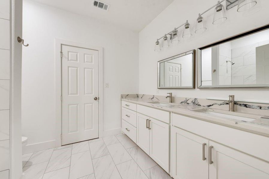 Furnished interior view inside a new home in , Dallas (Image 9).