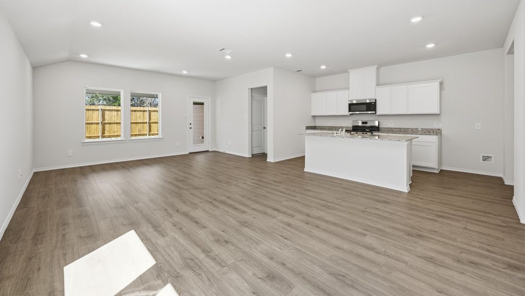 Representative unfurnished interior of a home built from the Clarke by D.R. Horton in Sweetwater Springs, Sherman (Image 11).