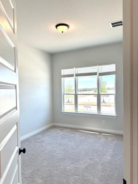 Spacious, unfurnished interior of a new home in Heritage, Dripping Springs (Image 26).