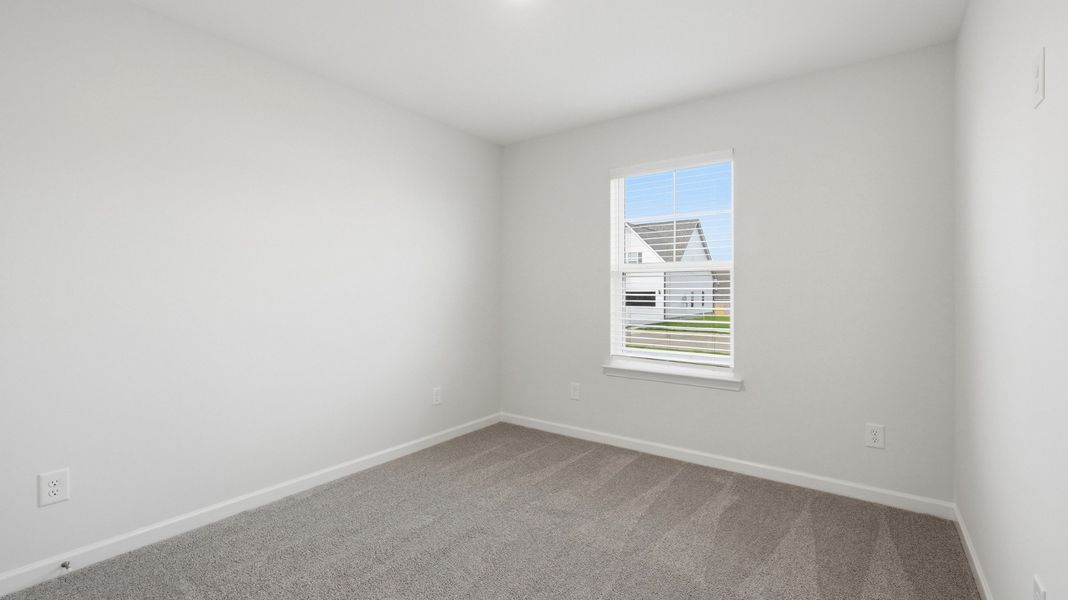Spacious, unfurnished interior of a new home in Wheatfield, Shelbyville (Image 18).