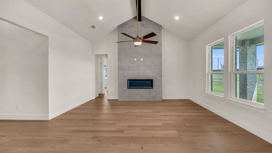 Spacious, unfurnished interior of a new home in , Weatherford (Image 24). Spacious, unfurnished interior of a new home in , Weatherford (Image 24).