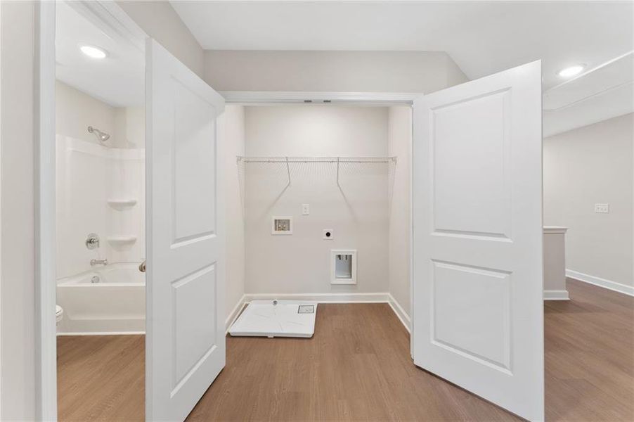 Spacious, unfurnished interior of a new home in Wildwood Place, Powder Springs (Image 18).