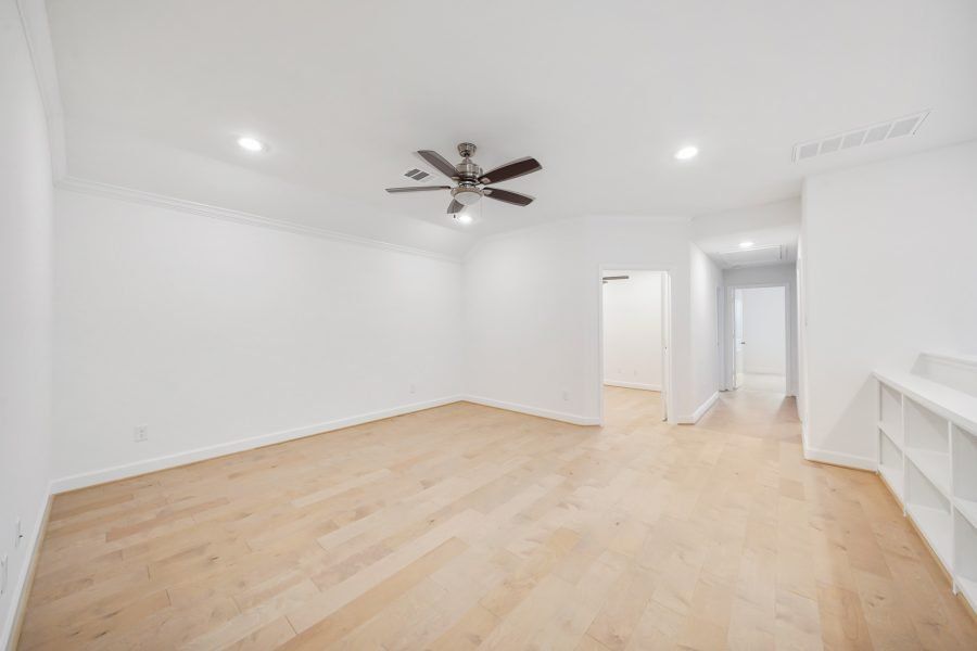 Representative unfurnished interior of a home built from the Geneva by Sandcastle Homes in Sunset Heights, Houston (Image 19). Representative unfurnished interior of a home built from the Geneva by Sandcastle Homes in Sunset Heights, Houston (Image 19).