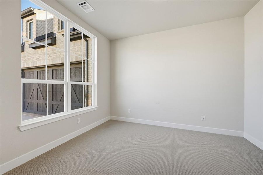 Spacious, unfurnished interior of a new home in Star Trail, Prosper (Image 26).