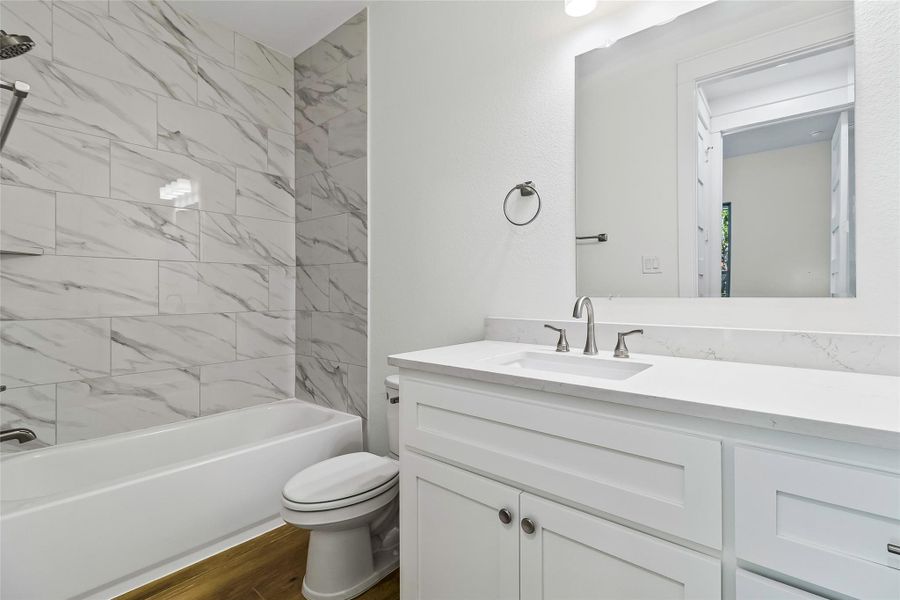 Full Tub/Shower Jack-N-Jill Bath to Hallway - Makes a Second Primary Option Full Tub/Shower Jack-N-Jill Bath to Hallway - Makes a Second Primary Option